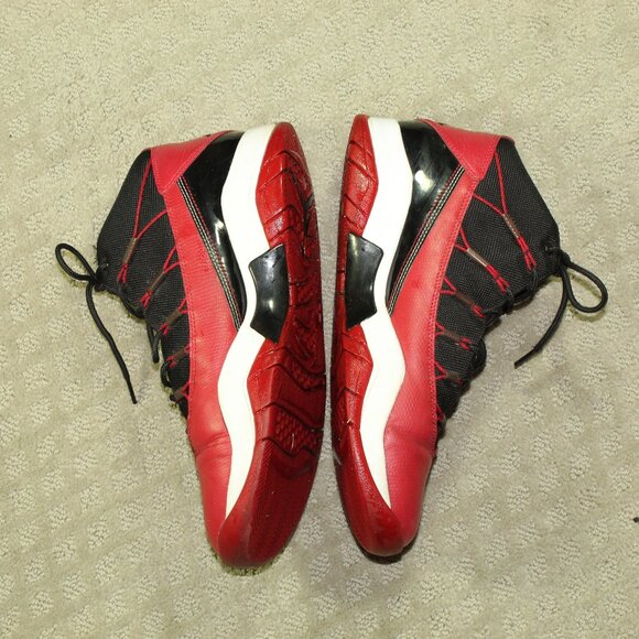 Size 9 -2013 Nike Air Jordans Prime Flight Red & Black  616846-6 main image 2